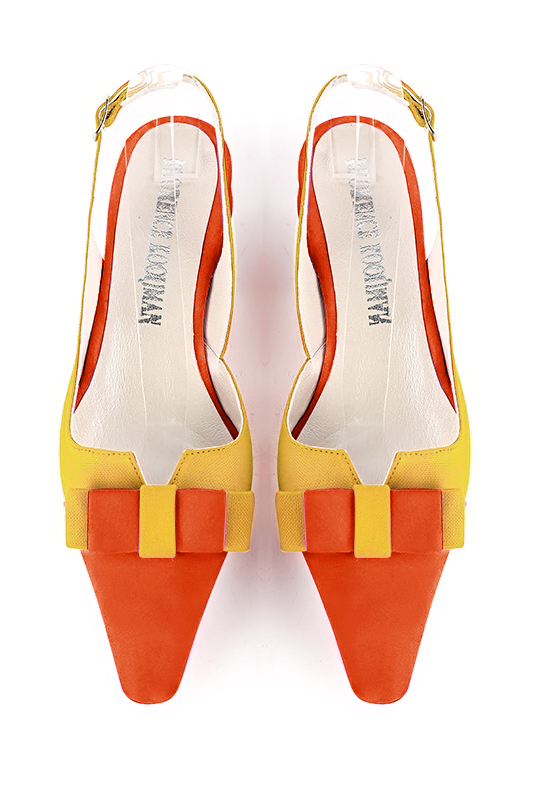 Chaussure femme à brides :  couleur orange clémentine et jaune soleil. Bout effilé. Talon plat bottier. Vue du dessus - Florence KOOIJMAN