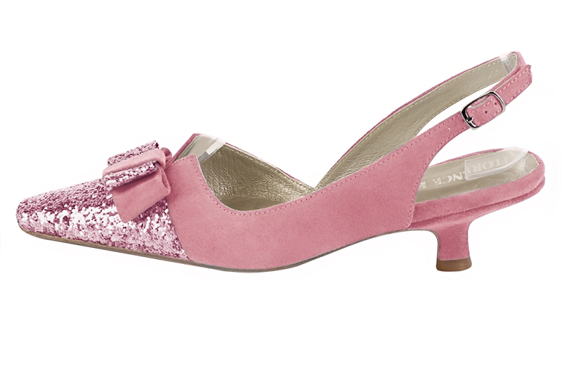 Escarpins habillés, élégants et raffinés, ouverts à l'arrière avec un noeud sur l'avant, coloris rose camélia. Bout effilé. Mi-haut. Talon bobine. Cérémonie, soirée, cocktail, évènementiel. Personnalisation : Choix des cuirs, 
                des couleurs et des talons. Petites et grandes pointures. - Florence KOOIJMAN
