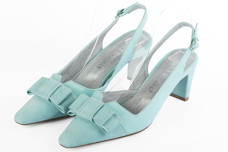 Chaussure femme à brides :  couleur bleu lagon. Bout effilé. Talon mi-haut virgule Vue avant - Florence KOOIJMAN