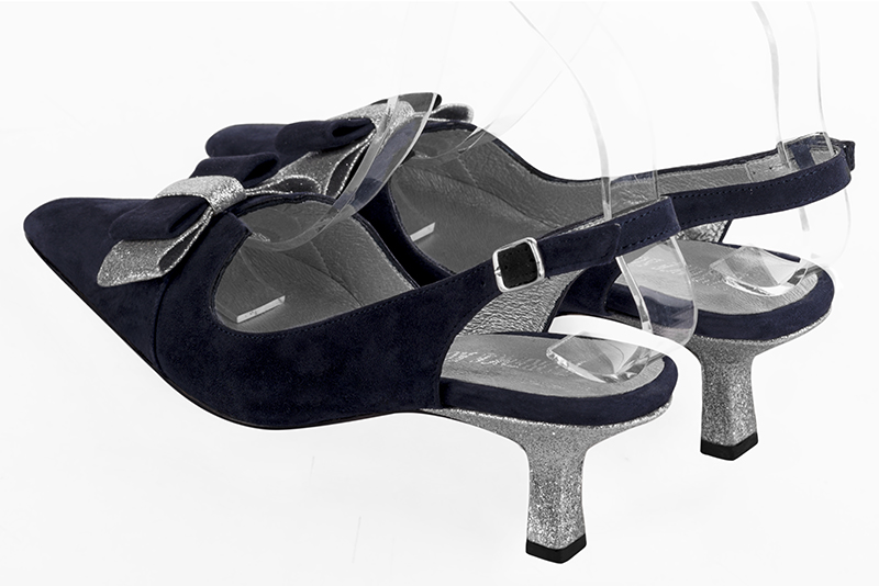 Chaussure femme à brides :  couleur bleu marine. Bout effilé. Talon mi-haut bobine. Vue arrière - Florence KOOIJMAN