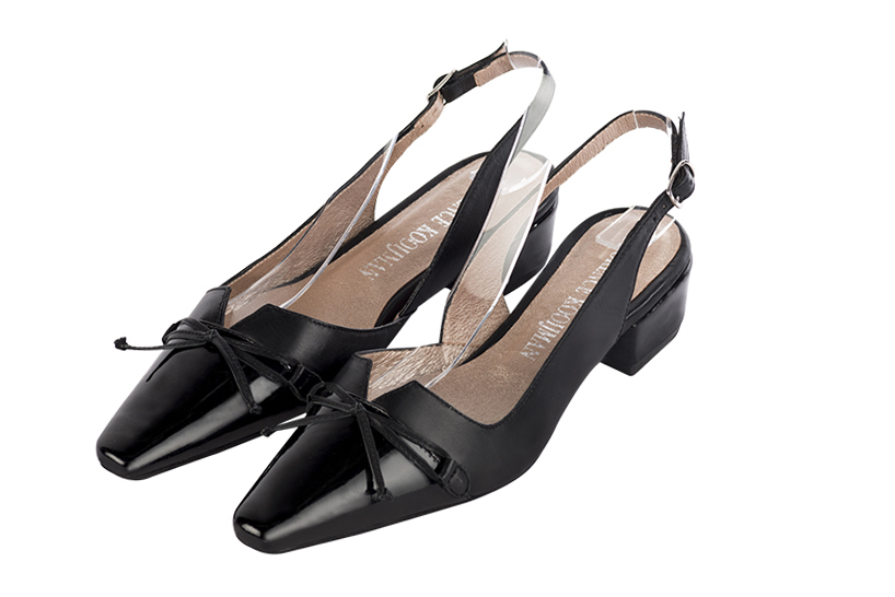 Escarpins nœud habillés bride arrière cuir noir brillant et noir satiné à talon bottier de 3.5 cm et bout effilé - Vue avant