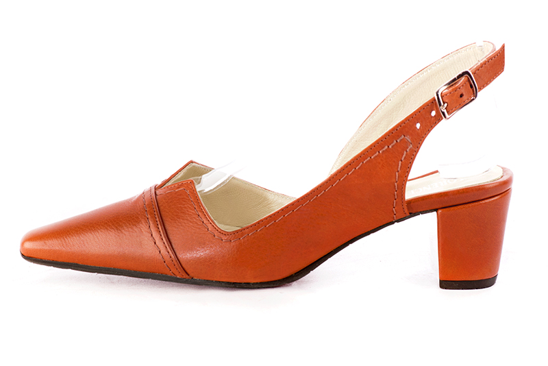 Chaussure femme à brides :  couleur orange clémentine. Bout effilé. Talon mi-haut bottier. Vue de profil - Florence KOOIJMAN