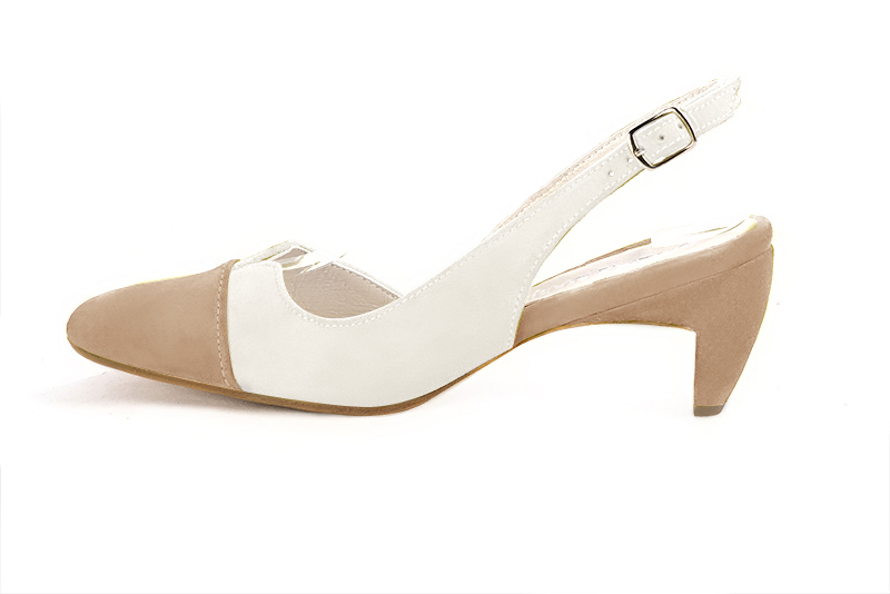 Chaussure femme à brides :  couleur beige sahara et blanc cassé. Bout rond. Talon mi-haut virgule. Vue de profil - Florence KOOIJMAN