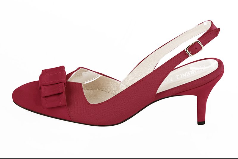 Chaussure femme à brides :  couleur rouge carmin. Bout rond. Talon mi-haut fin. Vue de profil - Florence KOOIJMAN