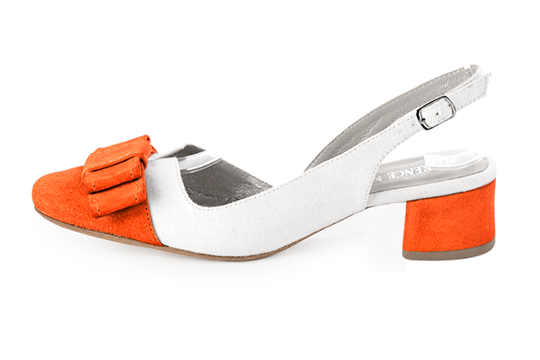Chaussure femme à brides :  couleur orange clémentine et blanc pur. Bout rond. Petit talon évasé. Vue de profil - Florence KOOIJMAN