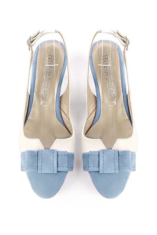 Chaussure femme à brides :  couleur bleu ciel et blanc cassé. Bout rond. Talon mi-haut bottier. Vue du dessus - Florence KOOIJMAN