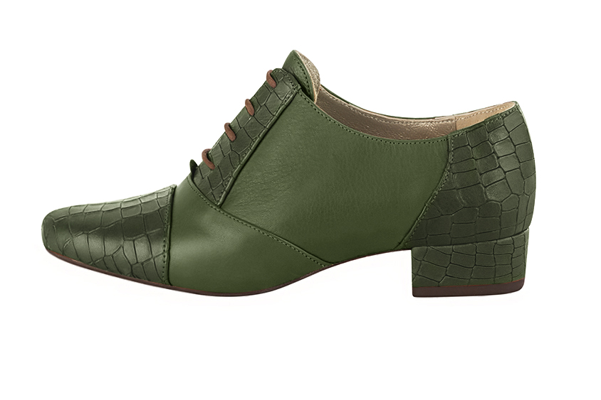 Chaussure femme à lacets : Derby élégant et raffiné couleur vert bouteille. Bout rond. Petit talon bottier. Vue de profil - Florence KOOIJMAN