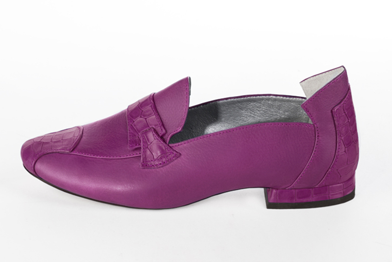 Chaussure femme mocassin : Mocassin femme sophistiqué couleur violet mauve. Talon plat. Talon bottier. Bout rond - Florence KOOIJMAN