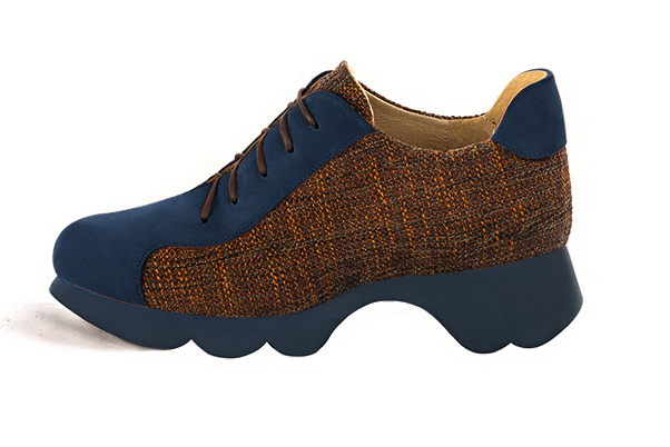 Chaussure femme à lacets : Derby sport couleur bleu marine et orange corail.. Vue de profil - Florence KOOIJMAN