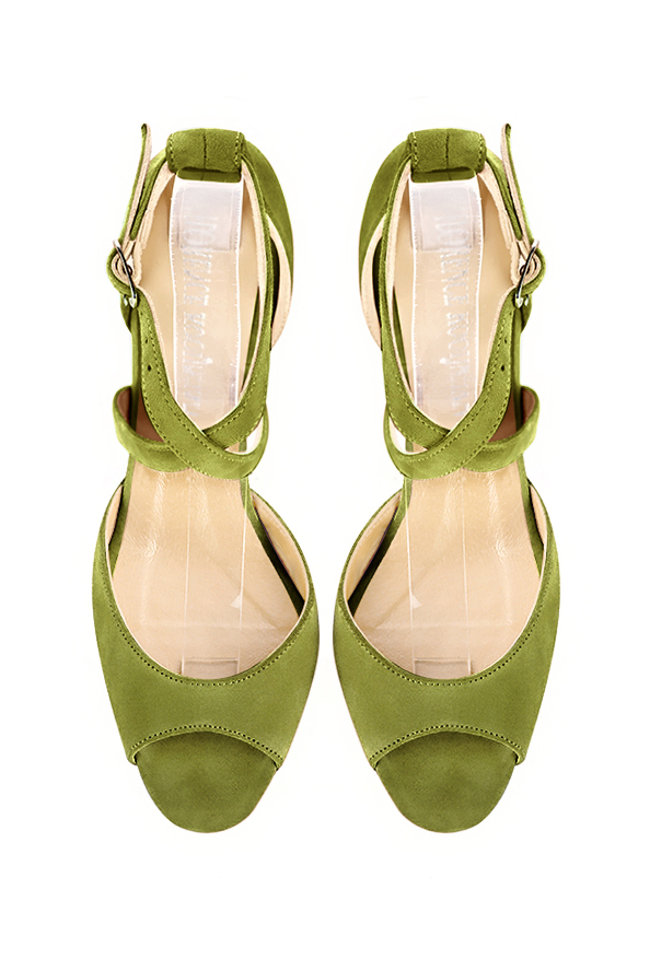 Sandales femme brides croisées fermées à l'arrière vert pistache. Bout carré. Talon bobine de 6 cm - Vue du dessus