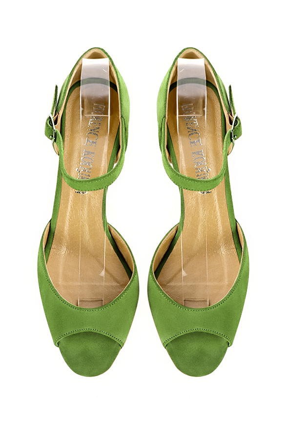 Sandales femme bride cou-de-pied vert anis. Bout carré. Talon bobine de 6 cm - Vue du dessus