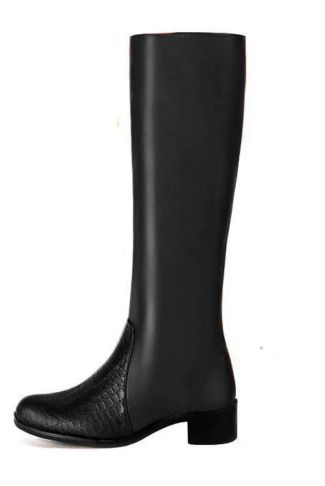 Botte femme : Bottes femme cavalières sur mesures couleur noir satiné. Bout rond. Semelle cuir petit talon. Vue de profil - Florence KOOIJMAN