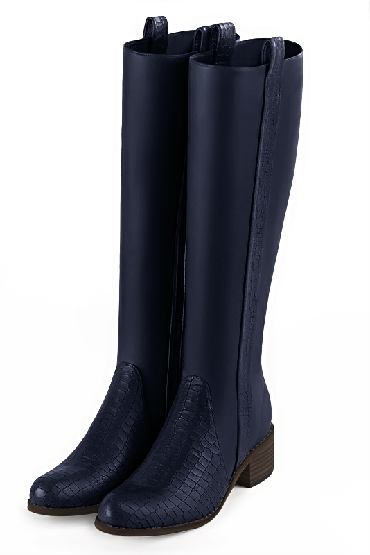 Bottes sur mesures bleu marine. Bout rond. Semelle cuir petit talon. Petis et gros mollets