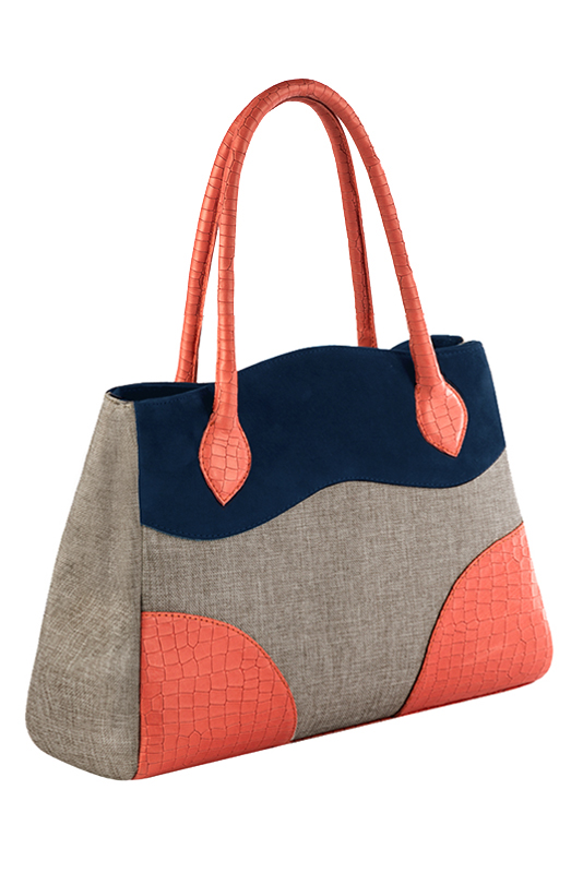 Sac à main  beige naturel, bleu marine et orange saumon haut de gamme. Personnalisation. Vue porté - Florence KOOIJMAN
