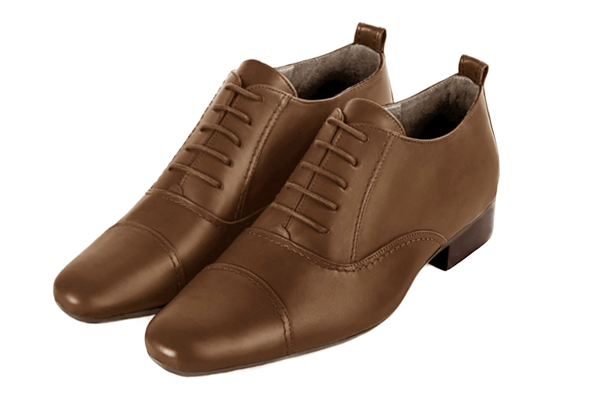 Chaussures homme à lacets type derbies ou richelieux :  couleur marron caramel. Semelle cuir talon plat. Bout rond - Florence KOOIJMAN