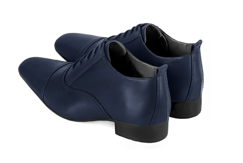 Chaussure femme à lacets :  couleur bleu marine. Bout rond. Semelle cuir talon plat. Vue arrière - Florence KOOIJMAN