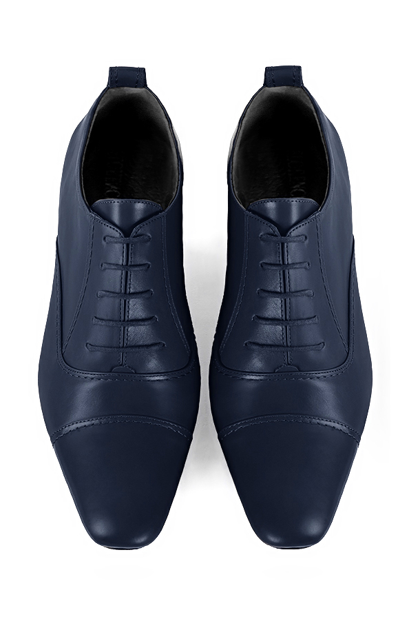 Chaussure femme à lacets :  couleur bleu marine. Bout rond. Semelle cuir talon plat. Vue du dessus - Florence KOOIJMAN
