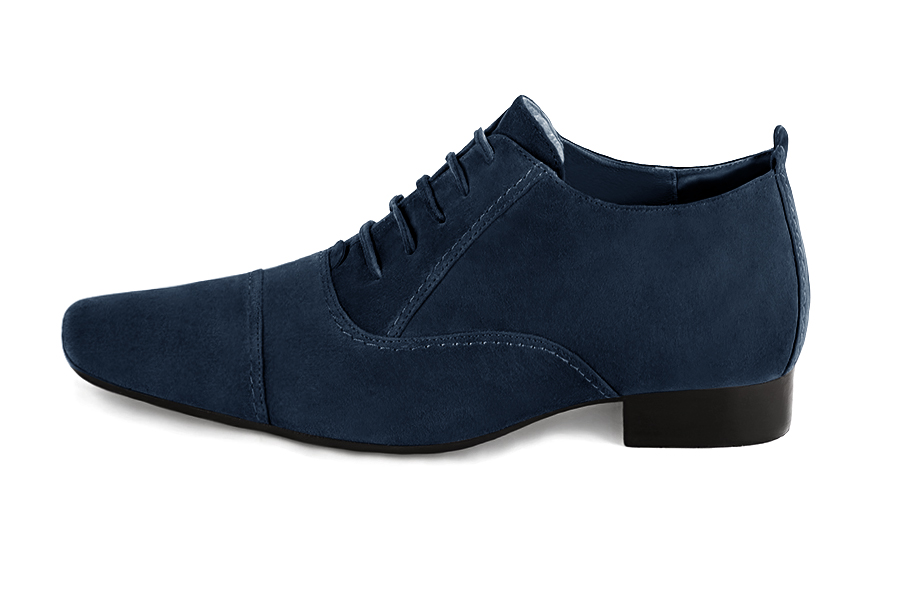 Chaussures homme à lacets type derbies ou richelieux :  couleur bleu marine.. Bout rond. Semelle cuir talon plat. Vue de profil - Florence KOOIJMAN