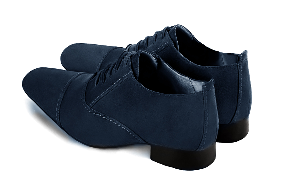 Chaussures homme à lacets type derbies ou richelieux :  couleur bleu marine.. Bout rond. Semelle cuir talon plat. Vue arrière - Florence KOOIJMAN