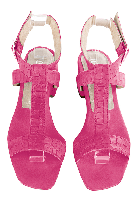 Sandale femme : Sandale soirées et cérémonies couleur rose fuchsia. Bout carré. Petit talon trotteur. Vue du dessus - Florence KOOIJMAN