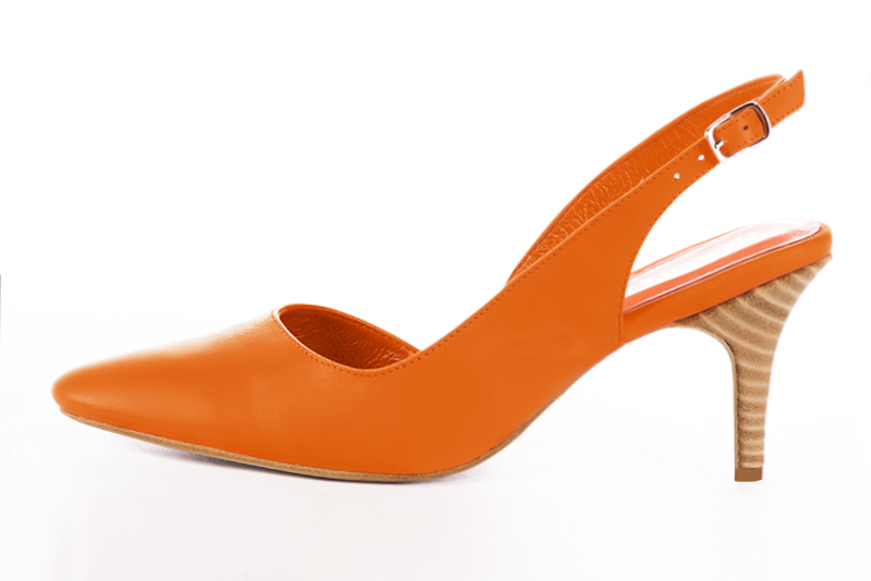 Chaussure femme à brides :  couleur orange abricot. Bout rond. Talon haut fin. Vue de profil - Florence KOOIJMAN
