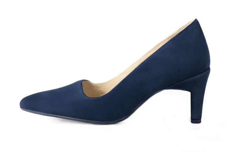Escarpin : Escarpin classique décolleté carré couleur bleu marine. Bout effilé. Talon haut fin. Vue de profil - Florence KOOIJMAN