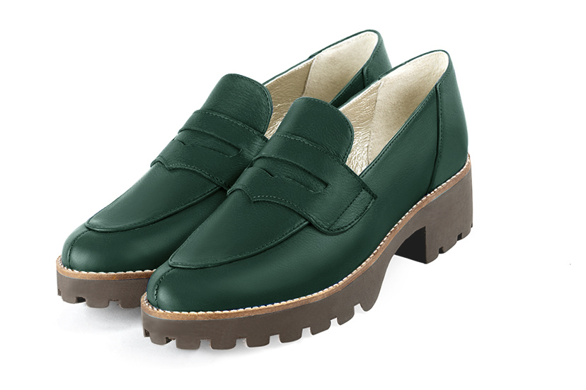 Mocassin femme : Mocassin sport couleur vert bouteille. Bout rond. Semelle gomme petit talon Vue avant - Florence KOOIJMAN