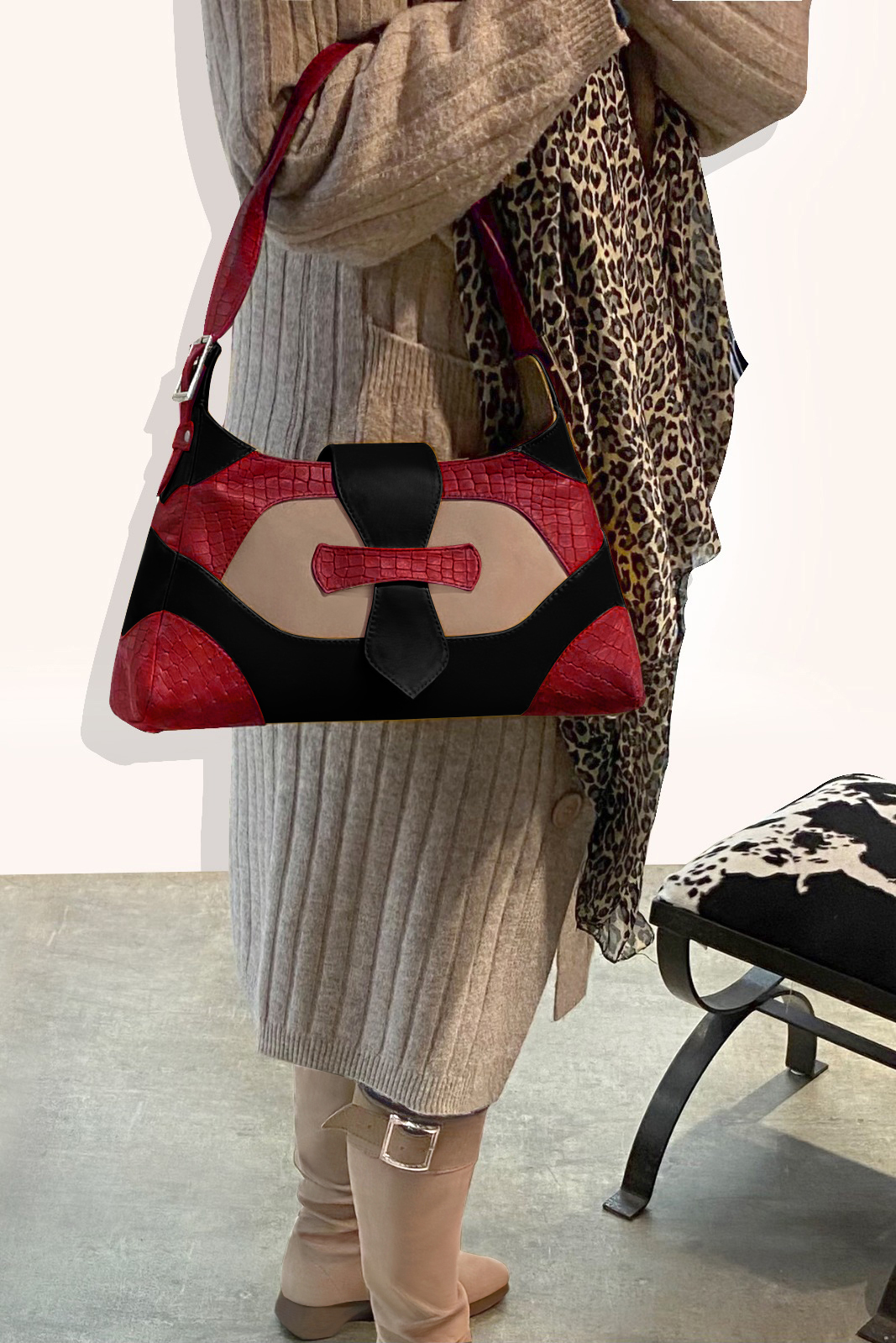 Grand sac porté à l'épaule habillé femme en cuir rouge carmin, blanc ivoire et noir mat - Vue porté
