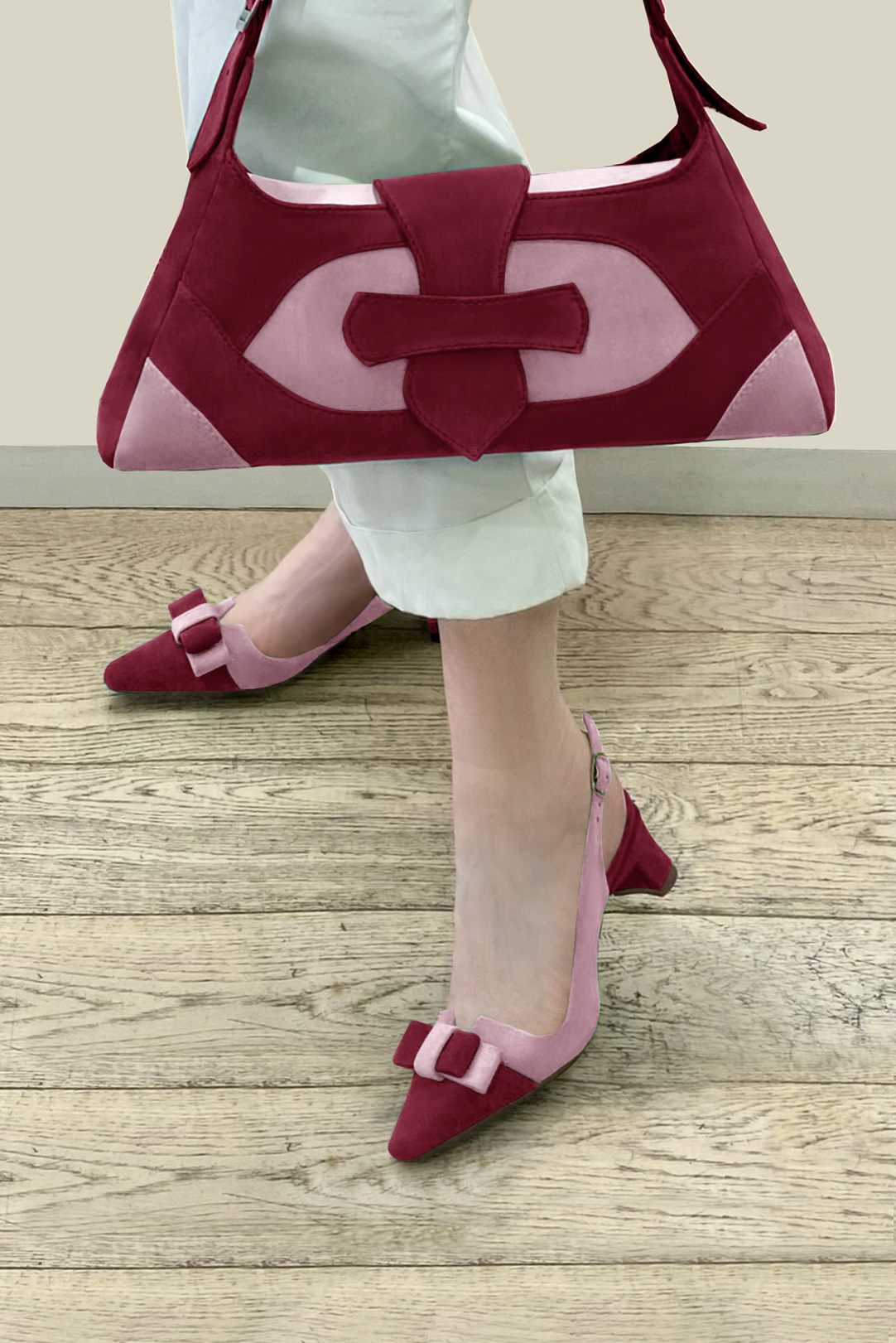 Sac porté à l'épaule habillé femme en cuir rouge bordeaux et rose camélia - Vue porté