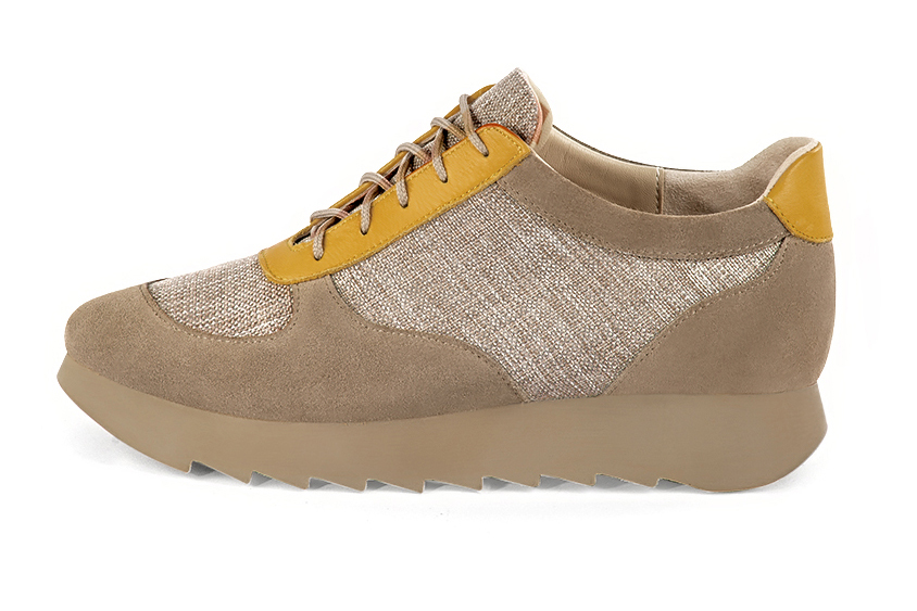 Basket femme habillée : Sneaker urbain tricolore couleur beige sahara et jaune ocre. Semelle épaisse. Doublure cuir. Vue de profil - Florence KOOIJMAN