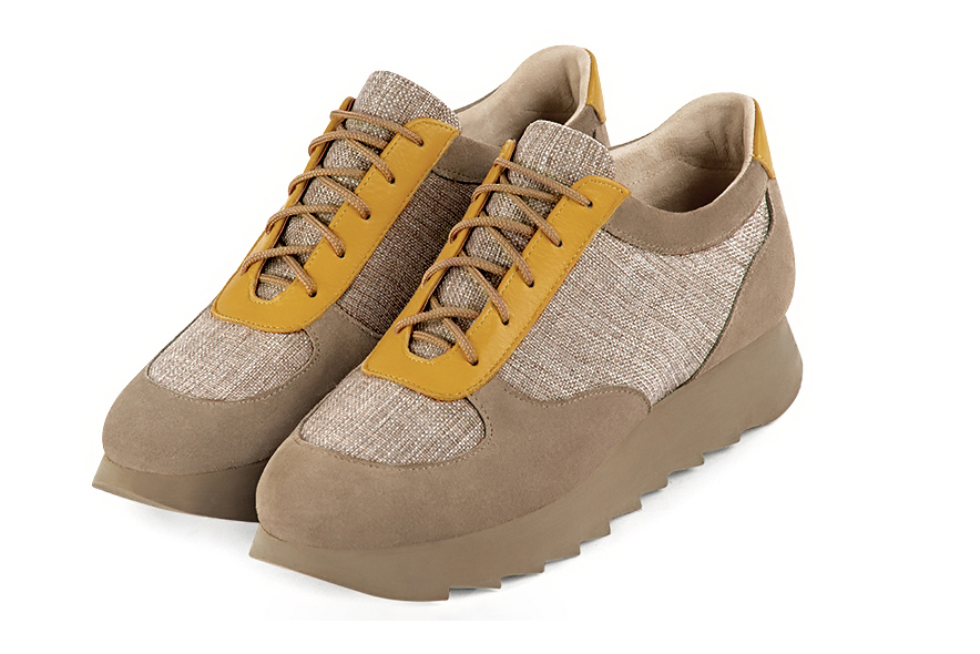 Basket femme habillée : Sneaker urbain tricolore couleur beige sahara et jaune ocre. Semelle épaisse. Doublure cuir Vue avant - Florence KOOIJMAN