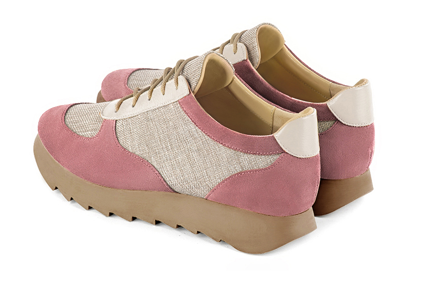 Basket femme habillée : Sneaker urbain tricolore couleur rose vieux rose, beige naturel et blanc cassé. Semelle épaisse. Doublure cuir. Vue arrière - Florence KOOIJMAN
