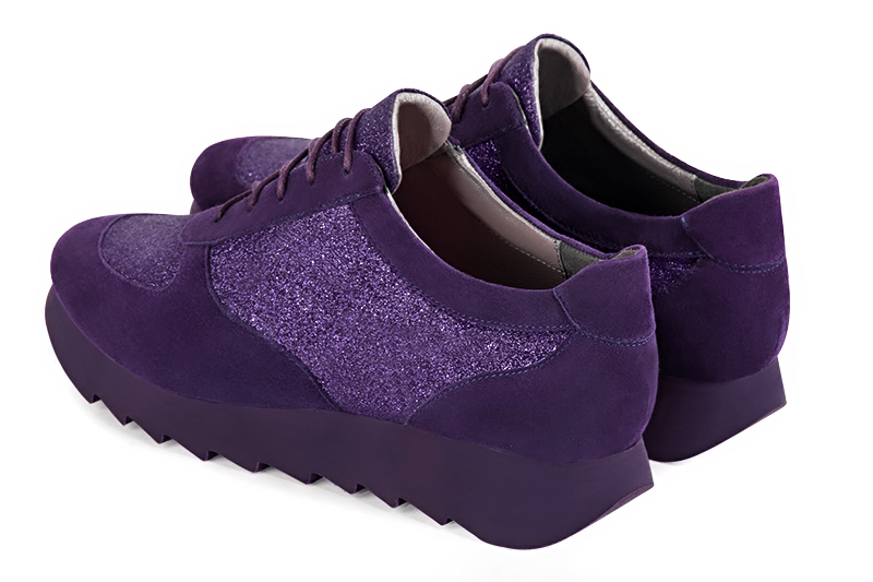 Basket femme habillée : Sneaker urbain unie  couleur violet améthyste. Semelle épaisse. Doublure cuir. Vue arrière - Florence KOOIJMAN