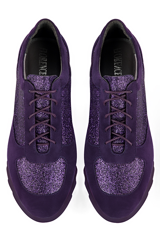 Basket femme habillée : Sneaker urbain unie  couleur violet améthyste. Semelle épaisse. Doublure cuir. Vue du dessus - Florence KOOIJMAN