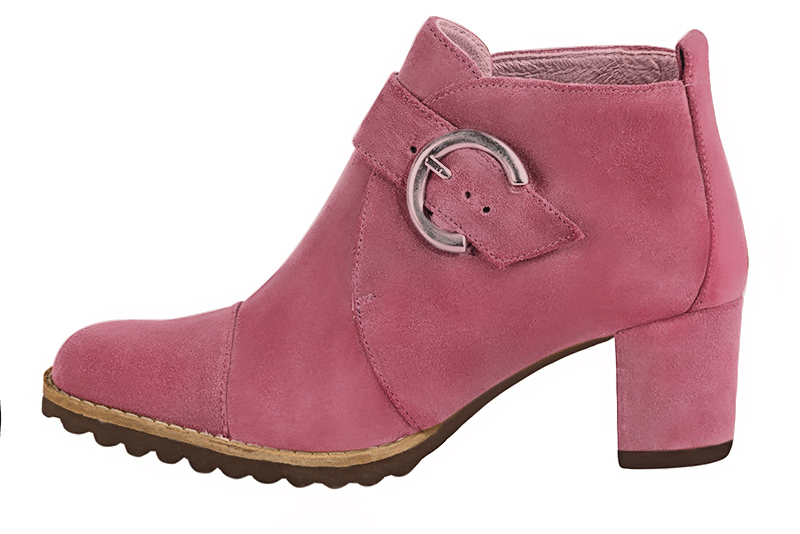 Bottines élégantes et raffinées avec des boucles à l'avant, coloris rose camélia. Bout rond. Mi-haut à haut. Talon bottier. Personnalisation : Choix des cuirs, des couleurs et des talons. Cou-de-pied sur mesure. - Florence KOOIJMAN
