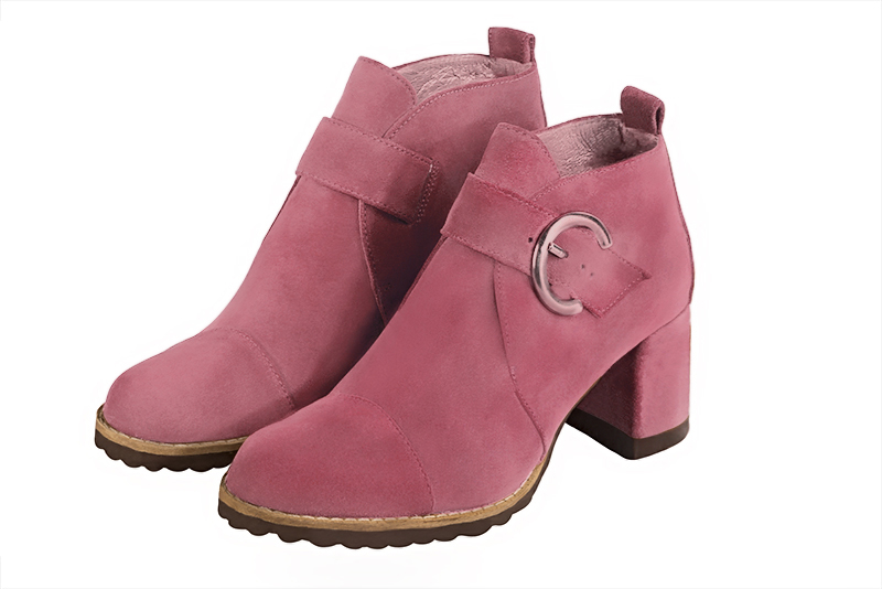 Bottines élégantes et raffinées avec des boucles à l'avant, coloris rose camélia. Bout rond. Mi-haut à haut. Talon bottier. Personnalisation : Choix des cuirs, des couleurs et des talons. Cou-de-pied sur mesure. - Florence KOOIJMAN