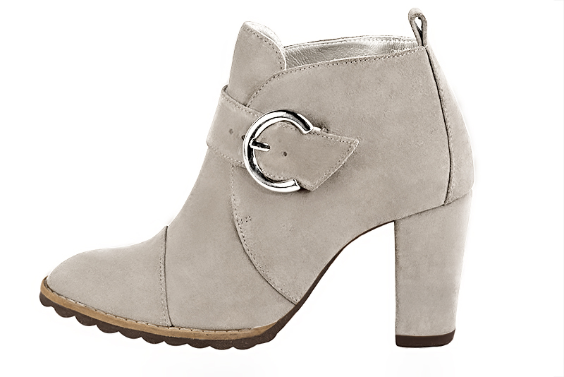 Bottines élégantes et raffinées avec des boucles à l'avant, coloris blanc cassé. Bout rond. Haut. Talon bottier. Personnalisation : Choix des cuirs, des couleurs et des talons. Cou-de-pied sur mesure. - Florence KOOIJMAN