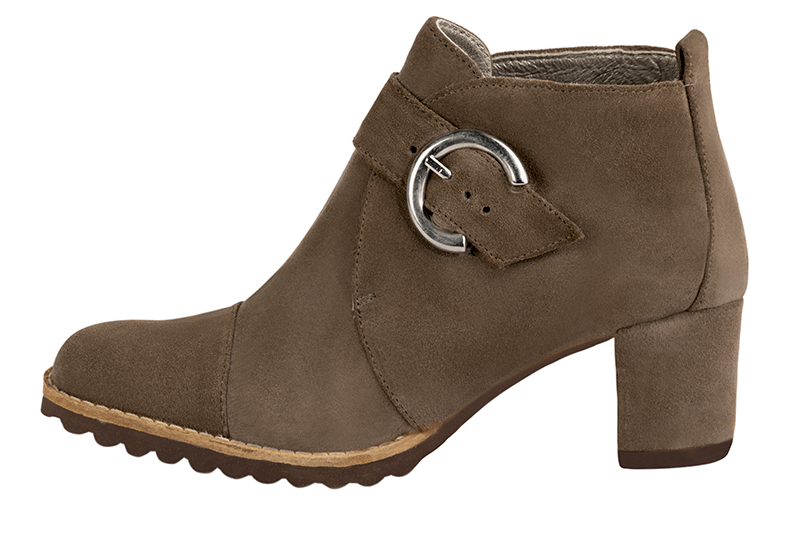 Boots femme : Boots avec des boucles à l'avant couleur marron chocolat. Bout rond. Talon mi-haut bottier. Vue de profil - Florence KOOIJMAN