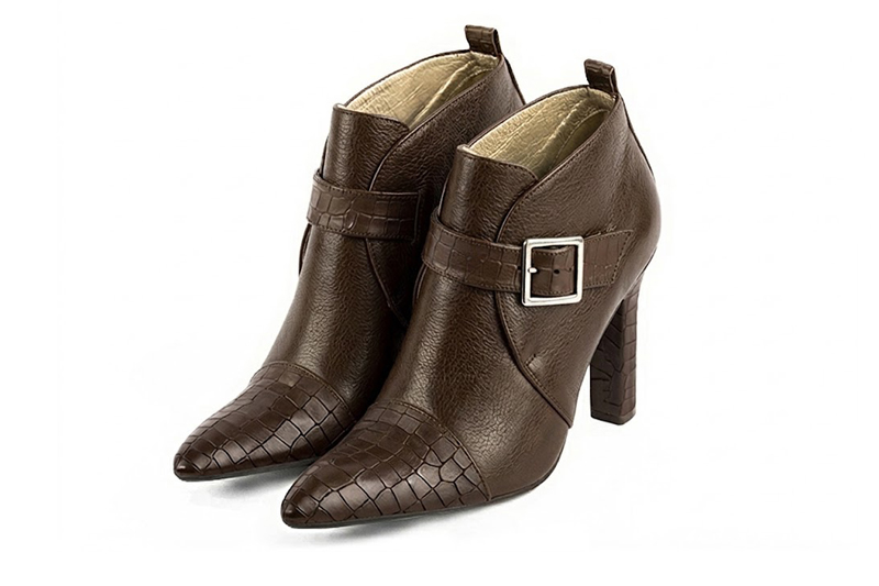 Bottines bride boucle sur l'avant pour femme en cuir marron foncé avec bout effilé et talon trotteur de 9.5 cm - Vue avant