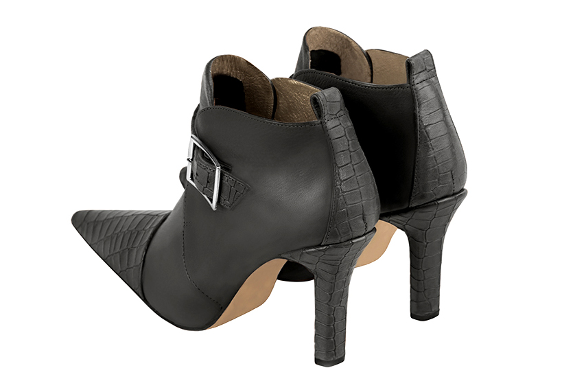 Bottines élégantes et raffinées avec des boucles à l'avant, coloris gris acier. Bout pointu. Haut. Talon fin. Personnalisation : Choix des cuirs, des couleurs et des talons. Cou-de-pied sur mesure. - Florence KOOIJMAN