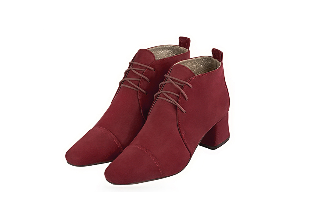 Boots femme : Bottines lacets à l'avant couleur rouge bordeaux. Bout rond. Petit talon évasé Vue avant - Florence KOOIJMAN