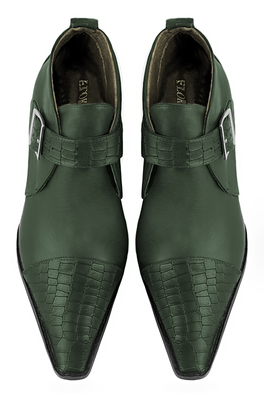 Bottines élégantes et raffinées avec des boucles à l'avant, coloris vert bouteille. Bout effilé. Mi-haut à haut. Talon bottier. Personnalisation : Choix des cuirs, des couleurs et des talons. Cou-de-pied sur mesure. - Florence KOOIJMAN