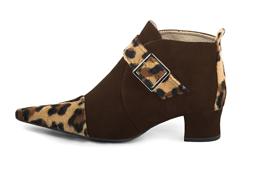 Boots femme : Boots avec des boucles à l'avant couleur noir safari et marron ébène. Bout effilé. Petit talon trotteur. Vue de profil - Florence KOOIJMAN