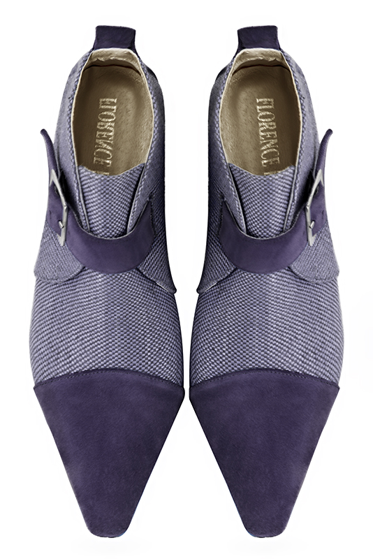 Bottines élégantes et raffinées avec des boucles à l'avant, coloris violet lavande. Bout effilé. Haut. Talon trotteur. Personnalisation : Choix des cuirs, des couleurs et des talons. Cou-de-pied sur mesure. - Florence KOOIJMAN