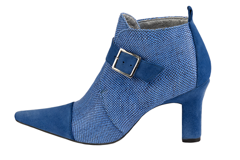 Bottines élégantes et raffinées avec des boucles à l'avant, coloris bleu électrique. Bout effilé. Haut. Talon trotteur. Personnalisation : Choix des cuirs, des couleurs et des talons. Cou-de-pied sur mesure. - Florence KOOIJMAN