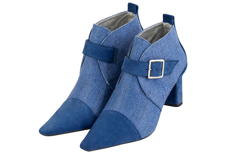 Bottines élégantes et raffinées avec des boucles à l'avant, coloris bleu électrique. Bout effilé. Haut. Talon trotteur. Personnalisation : Choix des cuirs, des couleurs et des talons. Cou-de-pied sur mesure. - Florence KOOIJMAN