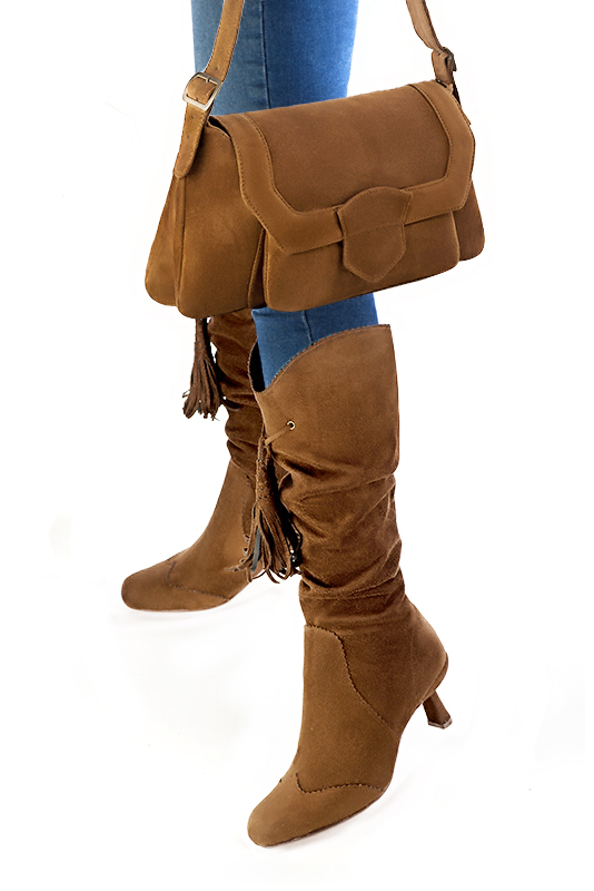 Bottes, sac et ceinture assortis couleur marron caramel - Florence KOOIJMAN