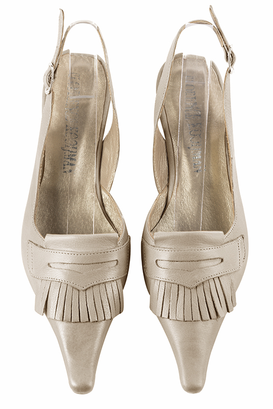 Chaussure femme à brides :  couleur blanc ivoire. Bout effilé. Petit talon compensé. Vue du dessus - Florence KOOIJMAN
