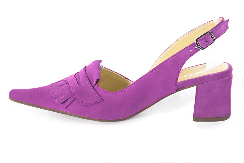 Chaussure femme à brides :  couleur violet mauve. Bout pointu. Talon mi-haut bottier. Vue de profil - Florence KOOIJMAN