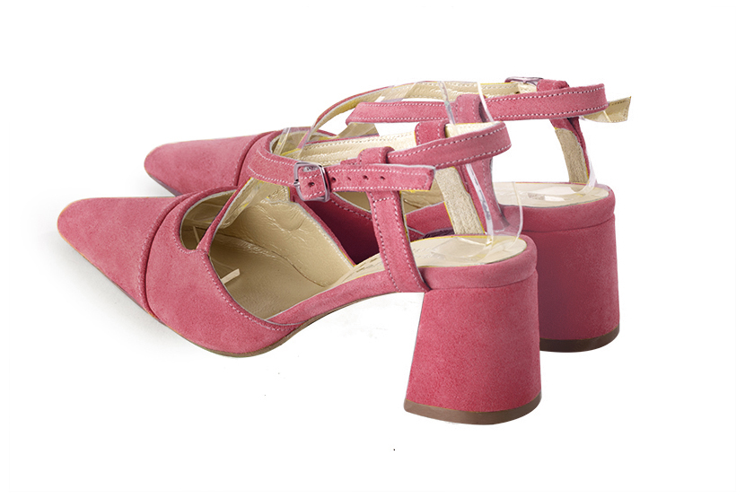 Chaussure femme à brides : Chaussure arrière ouvert avec des brides croisées couleur rose camélia. Bout effilé. Talon mi-haut évasé. Vue arrière - Florence KOOIJMAN